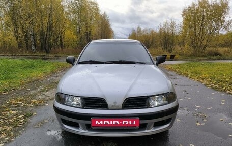 Mitsubishi Carisma I, 2003 год, 500 000 рублей, 1 фотография