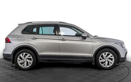 Volkswagen Tiguan II, 2021 год, 2 750 000 рублей, 4 фотография