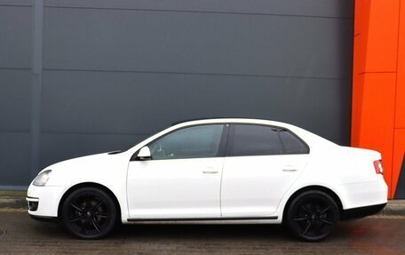 Volkswagen Jetta VI, 2010 год, 899 000 рублей, 2 фотография