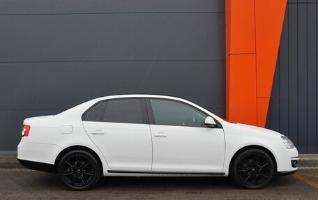 Volkswagen Jetta VI, 2010 год, 899 000 рублей, 3 фотография