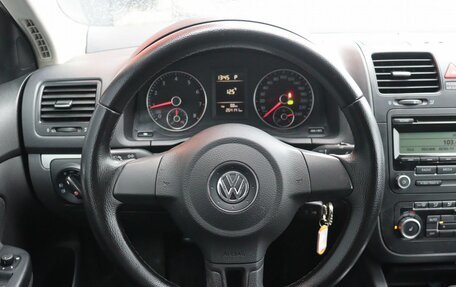 Volkswagen Jetta VI, 2010 год, 899 000 рублей, 7 фотография