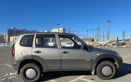 Chevrolet Niva I рестайлинг, 2013 год, 600 000 рублей, 5 фотография