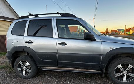 Chevrolet Niva I рестайлинг, 2019 год, 800 000 рублей, 4 фотография