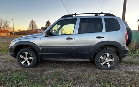 Chevrolet Niva I рестайлинг, 2019 год, 800 000 рублей, 2 фотография