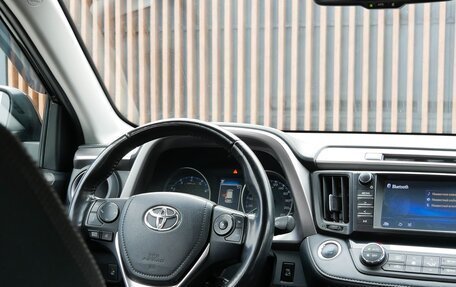 Toyota RAV4, 2018 год, 3 290 000 рублей, 27 фотография