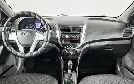 Hyundai Solaris II рестайлинг, 2012 год, 900 700 рублей, 14 фотография