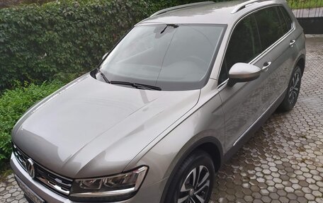 Volkswagen Tiguan II, 2019 год, 2 600 000 рублей, 1 фотография