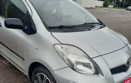 Toyota Yaris III рестайлинг, 2009 год, 540 000 рублей, 8 фотография