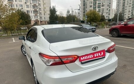 Toyota Camry, 2019 год, 2 850 000 рублей, 3 фотография