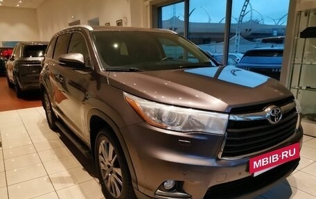 Toyota Highlander III, 2015 год, 3 275 000 рублей, 3 фотография