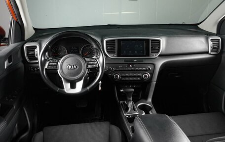 KIA Sportage IV рестайлинг, 2019 год, 2 449 000 рублей, 6 фотография