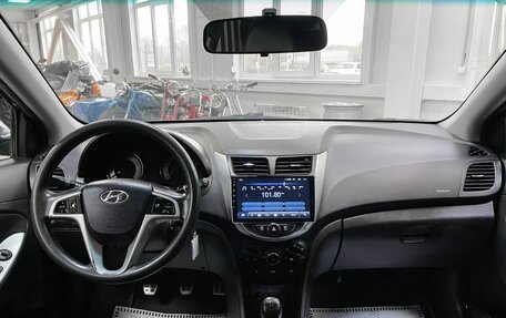 Hyundai Solaris II рестайлинг, 2013 год, 869 000 рублей, 24 фотография