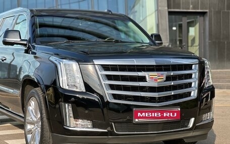 Cadillac Escalade IV, 2018 год, 6 150 000 рублей, 3 фотография