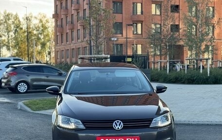 Volkswagen Jetta VI, 2014 год, 1 150 000 рублей, 2 фотография