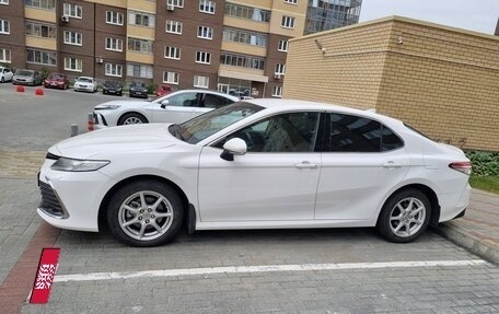 Toyota Camry, 2021 год, 3 499 000 рублей, 3 фотография