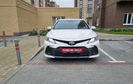 Toyota Camry, 2021 год, 3 499 000 рублей, 4 фотография