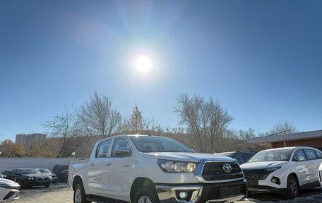 Toyota Hilux VIII, 2022 год, 5 300 000 рублей, 7 фотография