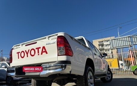 Toyota Hilux VIII, 2022 год, 5 300 000 рублей, 12 фотография