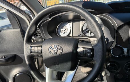 Toyota Hilux VIII, 2022 год, 5 300 000 рублей, 31 фотография