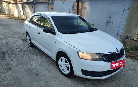 Skoda Rapid I, 2015 год, 880 000 рублей, 6 фотография