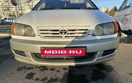 Toyota Ipsum II, 2000 год, 750 000 рублей, 2 фотография