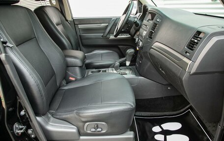 Mitsubishi Pajero IV, 2013 год, 2 175 000 рублей, 20 фотография