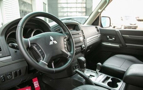 Mitsubishi Pajero IV, 2013 год, 2 175 000 рублей, 13 фотография