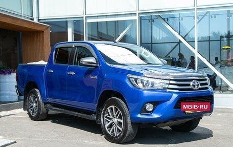 Toyota Hilux VIII, 2019 год, 3 597 000 рублей, 3 фотография