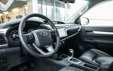 Toyota Hilux VIII, 2019 год, 3 597 000 рублей, 19 фотография