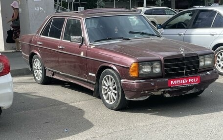 Mercedes-Benz W123, 1982 год, 240 000 рублей, 2 фотография