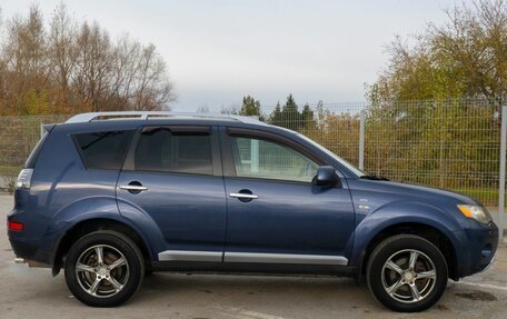 Mitsubishi Outlander III рестайлинг 3, 2007 год, 1 300 000 рублей, 22 фотография