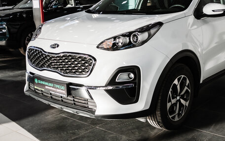 KIA Sportage IV рестайлинг, 2020 год, 2 500 000 рублей, 3 фотография