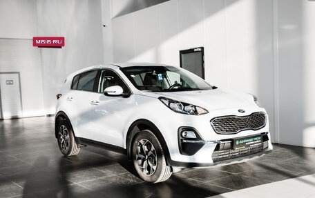 KIA Sportage IV рестайлинг, 2020 год, 2 500 000 рублей, 4 фотография