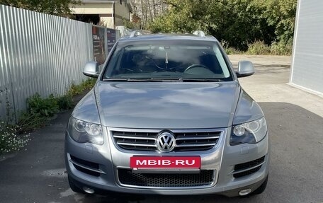 Volkswagen Touareg III, 2009 год, 1 500 000 рублей, 2 фотография