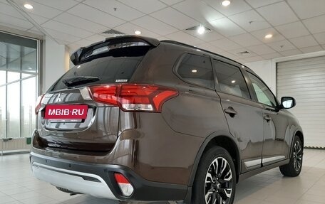 Mitsubishi Outlander III рестайлинг 3, 2022 год, 3 154 000 рублей, 3 фотография