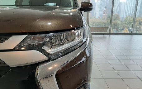 Mitsubishi Outlander III рестайлинг 3, 2022 год, 3 154 000 рублей, 7 фотография