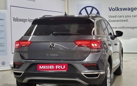 Volkswagen T-Roc I, 2021 год, 2 570 000 рублей, 3 фотография