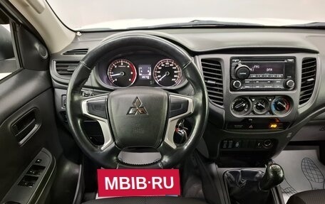 Mitsubishi L200 IV рестайлинг, 2021 год, 3 365 000 рублей, 9 фотография