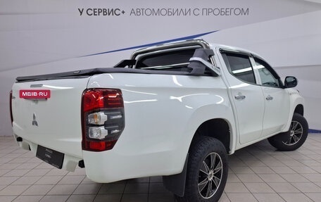 Mitsubishi L200 IV рестайлинг, 2021 год, 3 365 000 рублей, 6 фотография