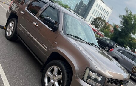 Chevrolet Tahoe III, 2013 год, 2 750 000 рублей, 1 фотография