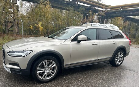 Volvo V90 Cross Country I рестайлинг, 2018 год, 3 500 000 рублей, 1 фотография