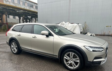 Volvo V90 Cross Country I рестайлинг, 2018 год, 3 500 000 рублей, 6 фотография