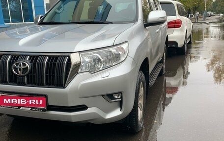 Toyota Land Cruiser Prado 150 рестайлинг 2, 2021 год, 5 100 000 рублей, 4 фотография