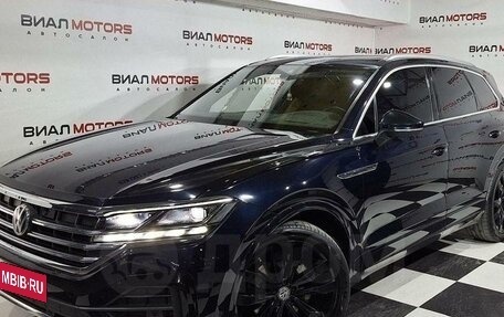 Volkswagen Touareg III, 2019 год, 6 200 000 рублей, 1 фотография