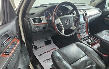 Cadillac Escalade III, 2012 год, 2 450 000 рублей, 15 фотография