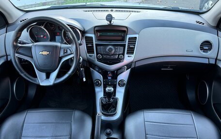 Chevrolet Cruze II, 2011 год, 830 000 рублей, 8 фотография