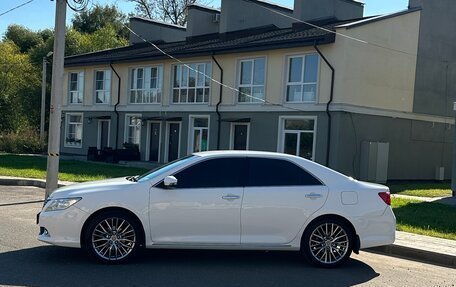 Toyota Camry, 2014 год, 1 930 000 рублей, 3 фотография