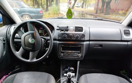 Skoda Fabia II, 2009 год, 360 000 рублей, 3 фотография