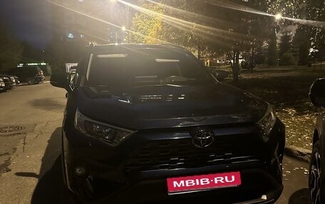 Toyota RAV4, 2019 год, 3 900 050 рублей, 10 фотография