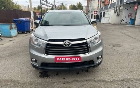 Toyota Highlander III, 2014 год, 3 000 000 рублей, 1 фотография